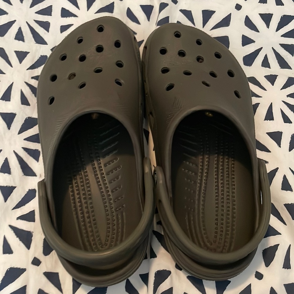 Crocs size 8 women’s or Men’s size 9